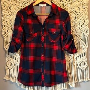 Eden & Olivia Navy Blue/Red 3/4 Sleeve Plaid Button Up Shirt Blouse
